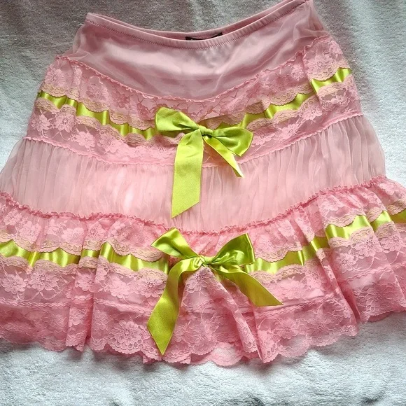 Betsey Johnson Pink and Green Lace Tulle Skirt Cottagecore Pinup Retro Kawaii - Picture 1 of 6
